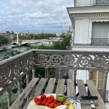 Elegant Artistic Flat On The Seine River Appartamento