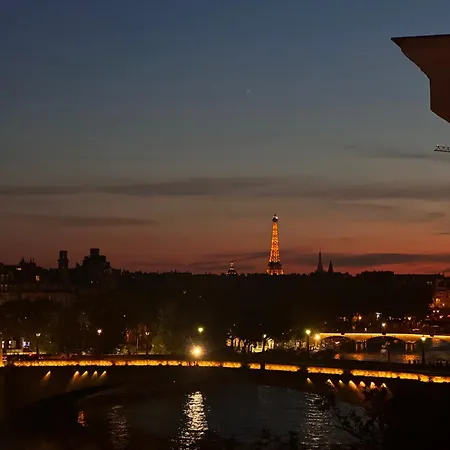 Elegant Artistic Flat On The Seine River * Paris